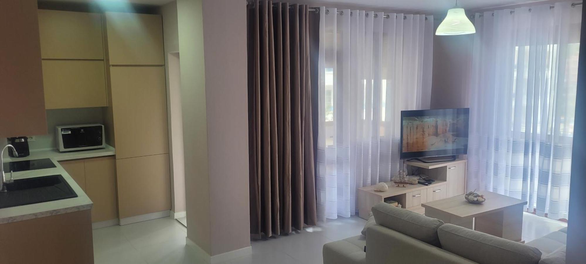Apartment Orange Golem (Tirana)