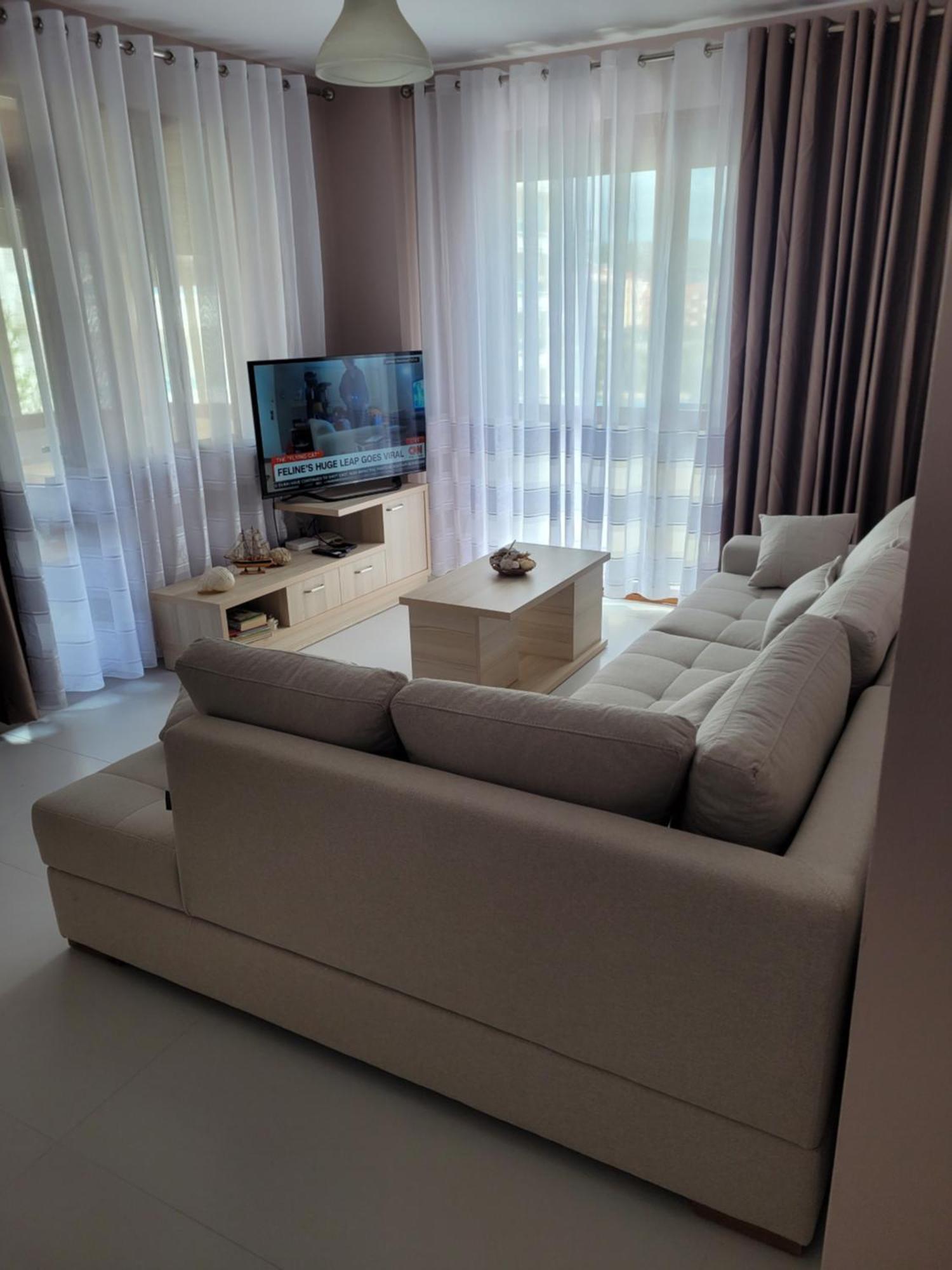 Apartment Orange Golem (Tirana)